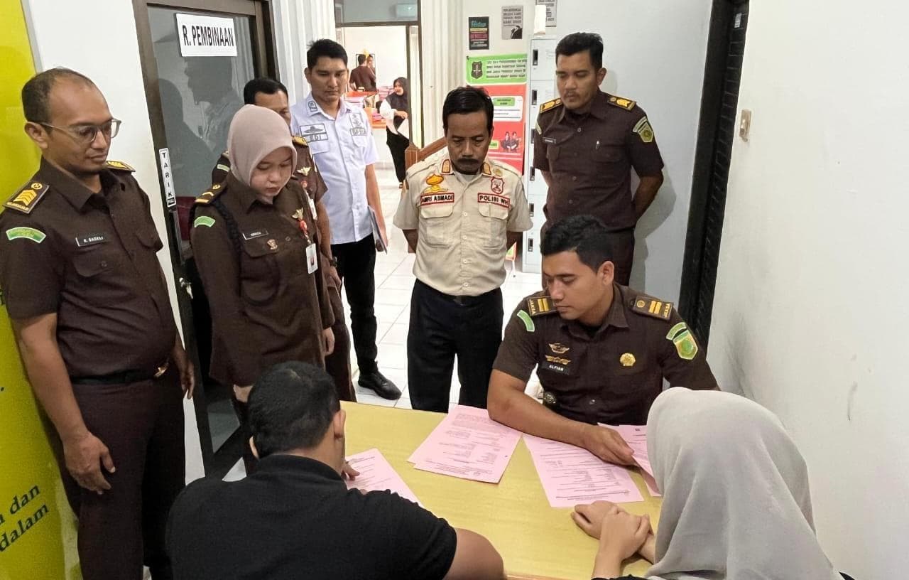 Pasangan Pelanggar Syariat Aceh Diserahkan ke Jaksa, Diamankan dari Penginapan