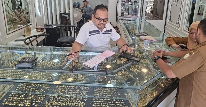 Harga Emas di Aceh Timur Anjlok ke Rp 8,8 Juta per Mayam, Investor Panik