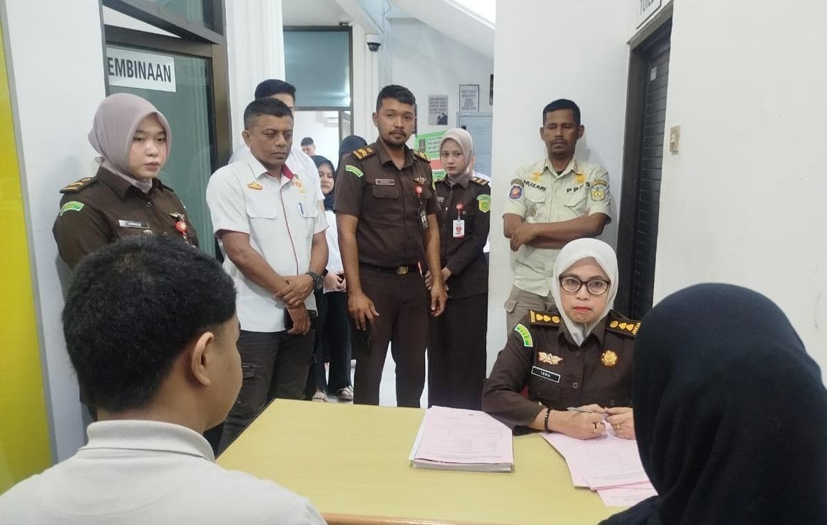 Dua Mahasiswa Aceh Terancam 100 Cambuk karena Berzina di Bengkel