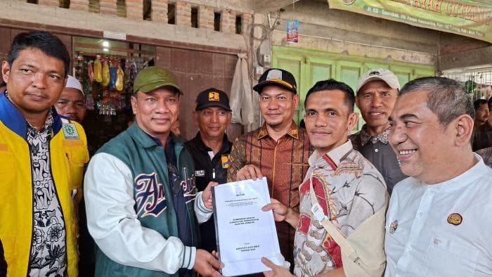 Zulmi PKB Bawa HRD dan PUPR Tinjau Jalan Rusak Keude Geurebak Aceh Timur