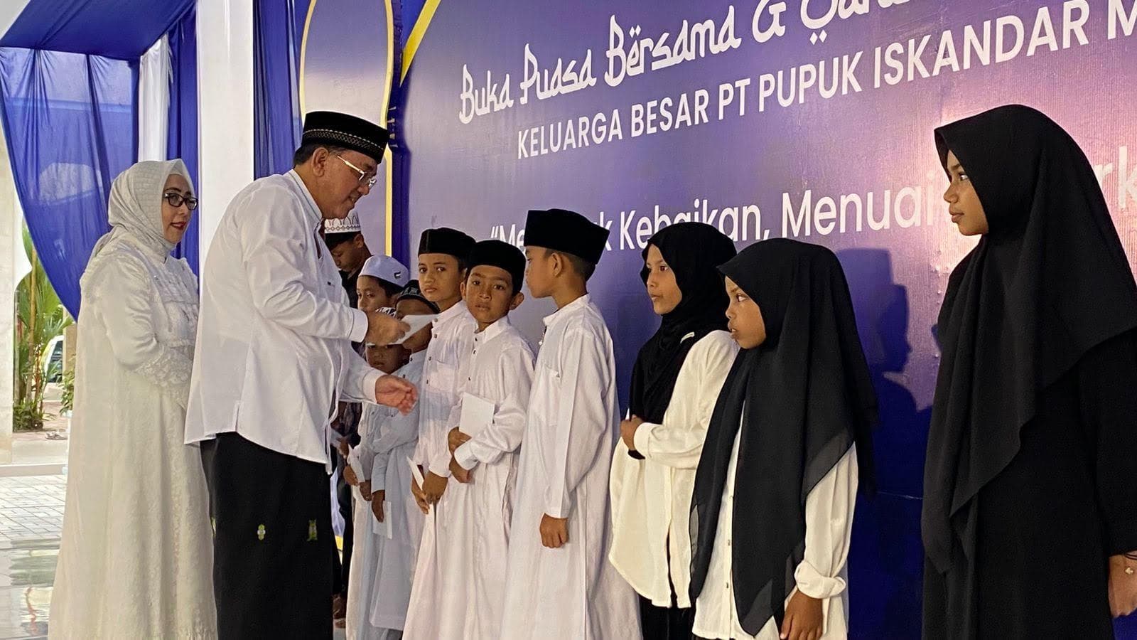 PT PIM Santuni 700 Anak Yatim Aceh Utara di HUT ke-44 dan Ramadan