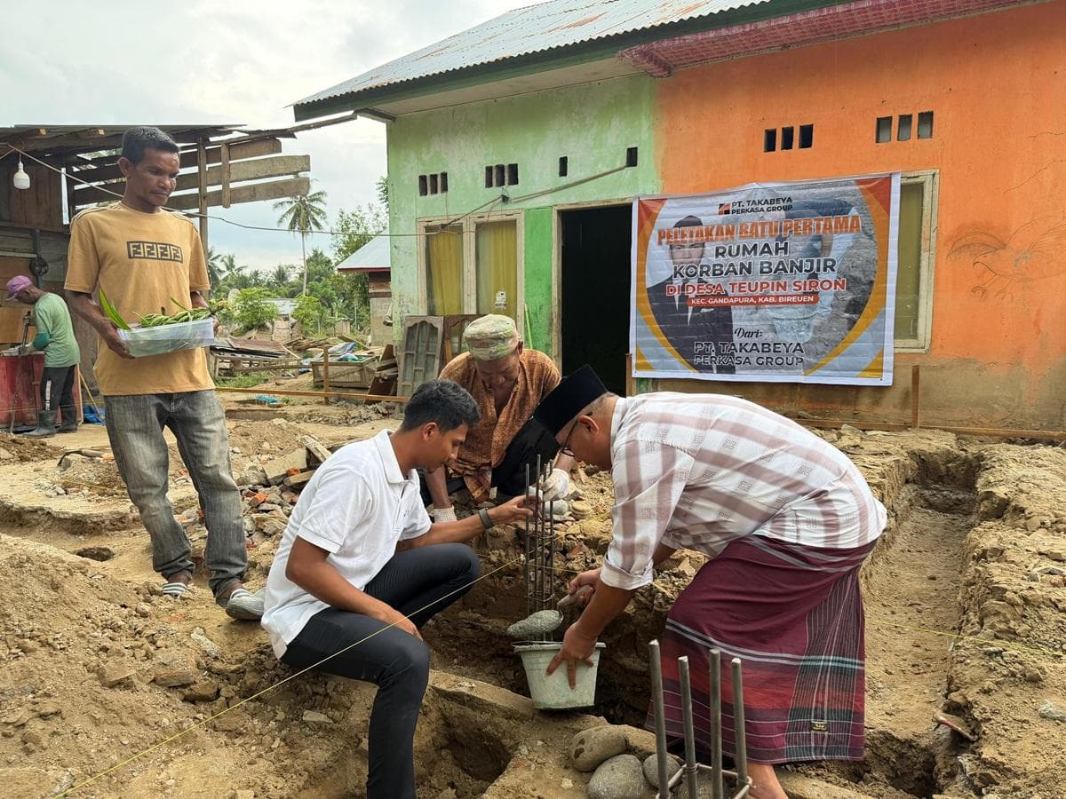 PT Takabeya Bangun Rumah untuk Korban Banjir di Bireuen, Warga Gandapura Terima Bantuan