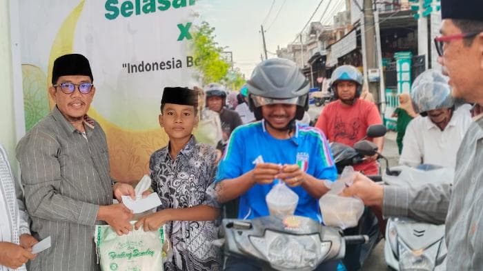 Kemenag Aceh Barat Santuni 29 Anak Yatim dan Bagikan 600 Porsi Kanji Rumbi