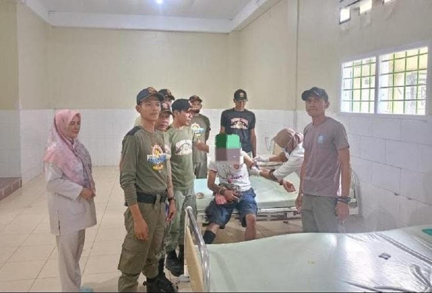 Satpol PP-WH Banda Aceh Evakuasi ODGJ di Kawasan Sekolah, Warga Khawatir