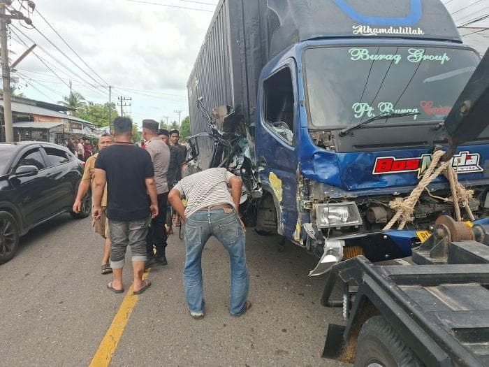 Tabrakan Beruntun di Simpang Mamplam Bireuen, 4 Orang Luka-luka