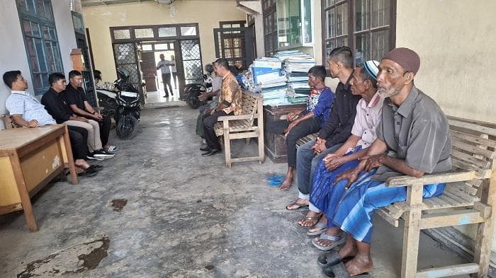 Warga Batee Geruduk DPMG, BLT 2025 Dipotong Tanpa Alasan Jel