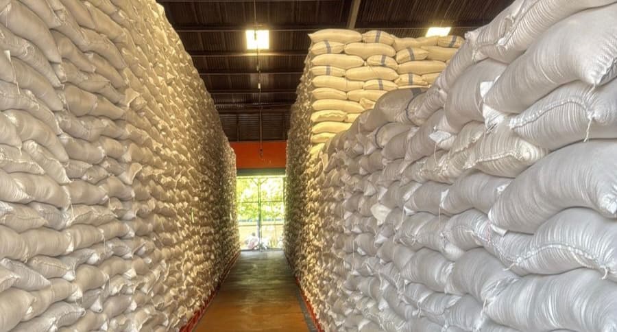 Bulog Aceh Pastikan Stok Beras dan Minyak Goreng Aman, Warga Diminta Tenang