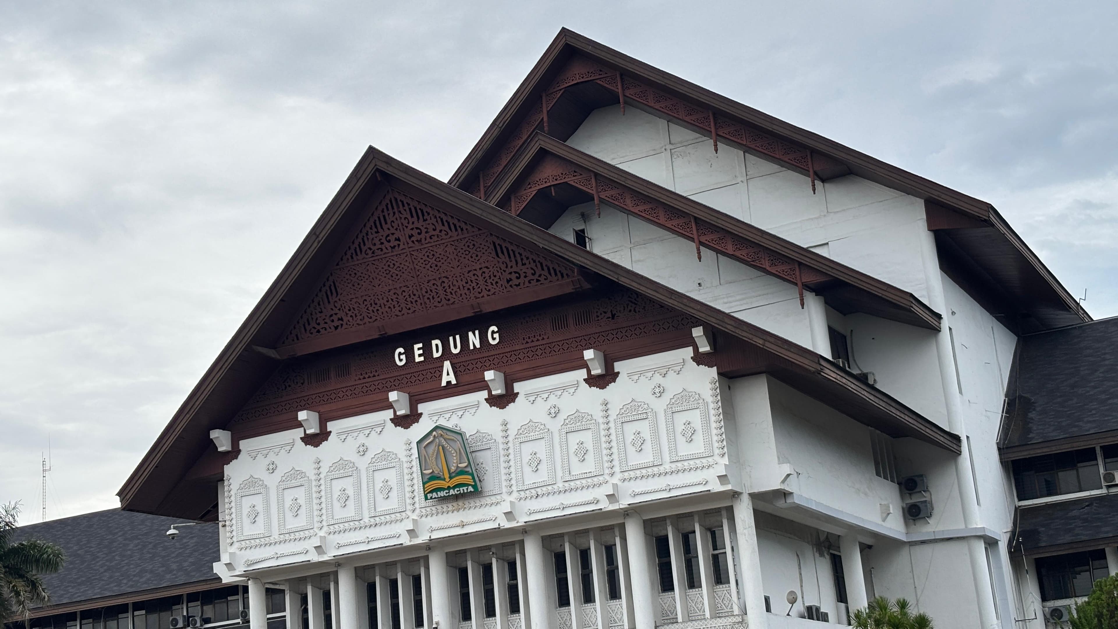 Pemerintah Aceh Diduga Langgar UUPA dengan Dana Rp 824,8 Miliar Tanpa Persetujuan DPRA