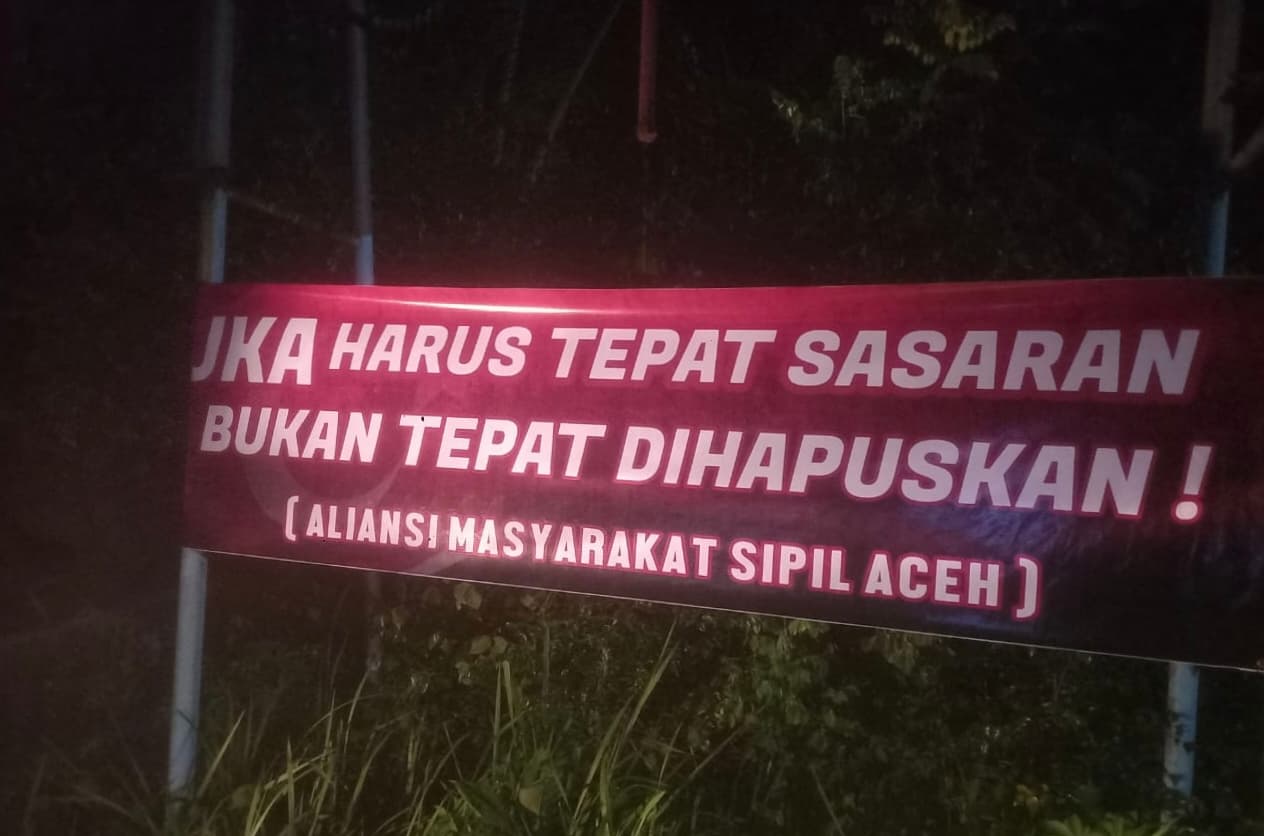 Spanduk Kritik JKA Muncul di Subulussalam, Warga Aceh Kecewa