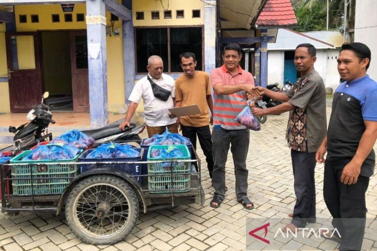6.000 KK Korban Banjir Aceh Barat Terima Daging Bantuan Presiden