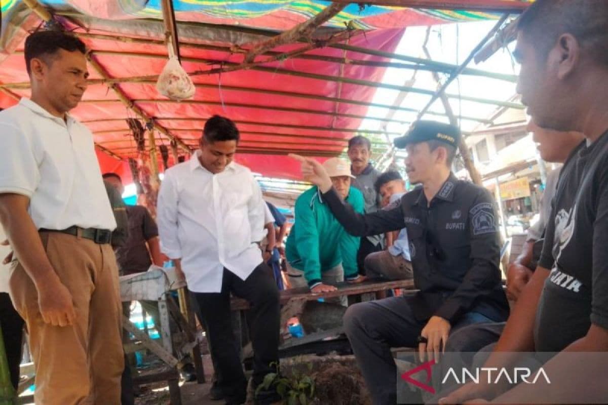 Bupati Aceh Barat Usut Kutipan Daging Ilegal di Pasar Meulaboh