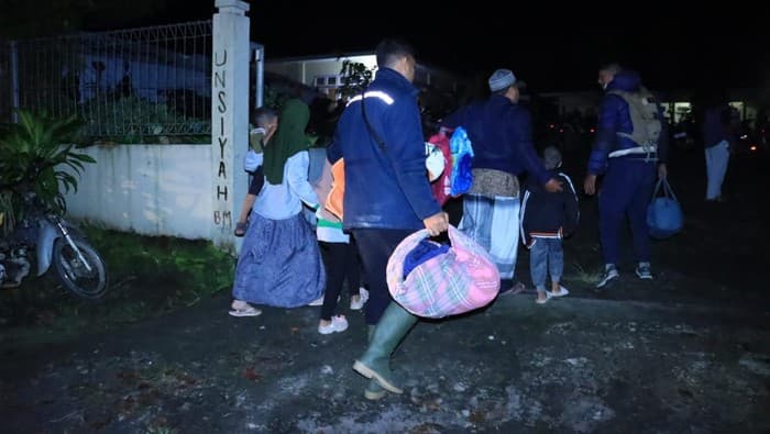 Gunung Bur Ni Telong Status Siaga, Warga 5 Desa di Bener Meriah Mengungsi