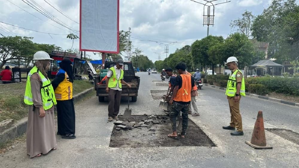 Warga Banda Aceh Terancam Kecelakaan, PUPR Provinsi Perbaiki Jalan Rusak