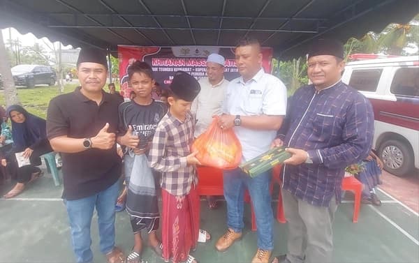KPA Aceh Utara Khitan Gratis 100 Yatim dan Fakir Miskin di Simpang Keuramat