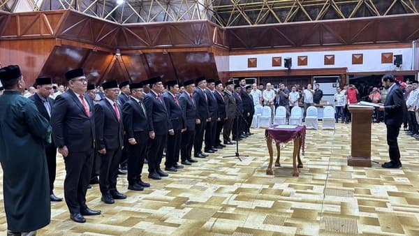 Gubernur Aceh Lantik 25 Pejabat Eselon II untuk Percepat Pembangunan Daerah