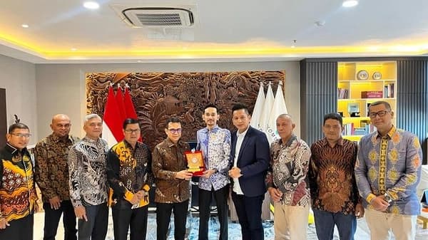 KPI Aceh Bahas Regulasi Etika Penyiaran dengan Wamen Komdigi RI