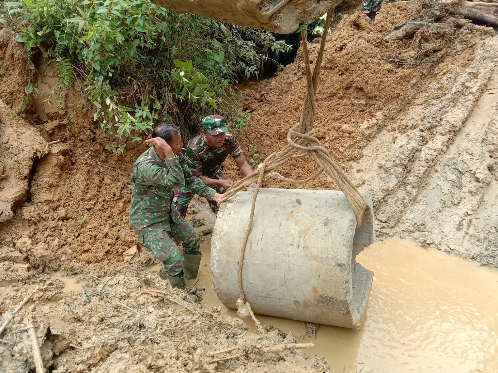 TNI TMMD Nagan Raya Bangun Air Bersih, Jalan, dan RTLH di Beutong