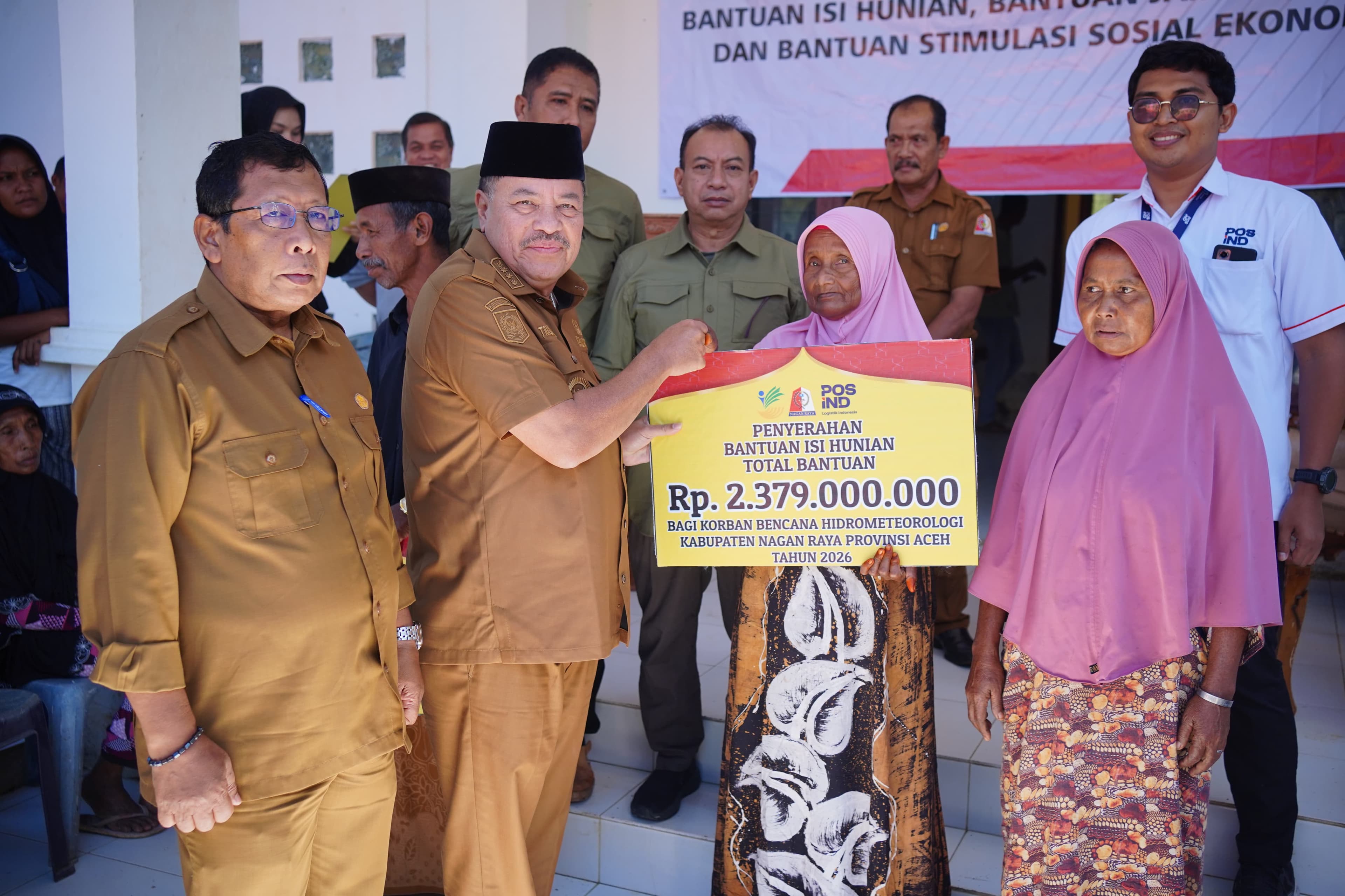 Bupati Nagan Raya Salurkan Bantuan Rp9,8 Miliar untuk Korban Bencana di Beutong Ateuh Banggalang