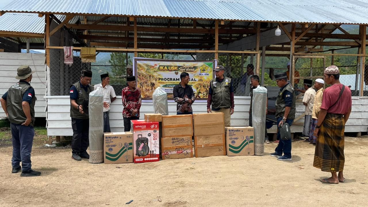 IKA USK Bantu Perbaiki Fasilitas Ibadah Korban Banjir di Aceh Tengah dan Bener Meriah