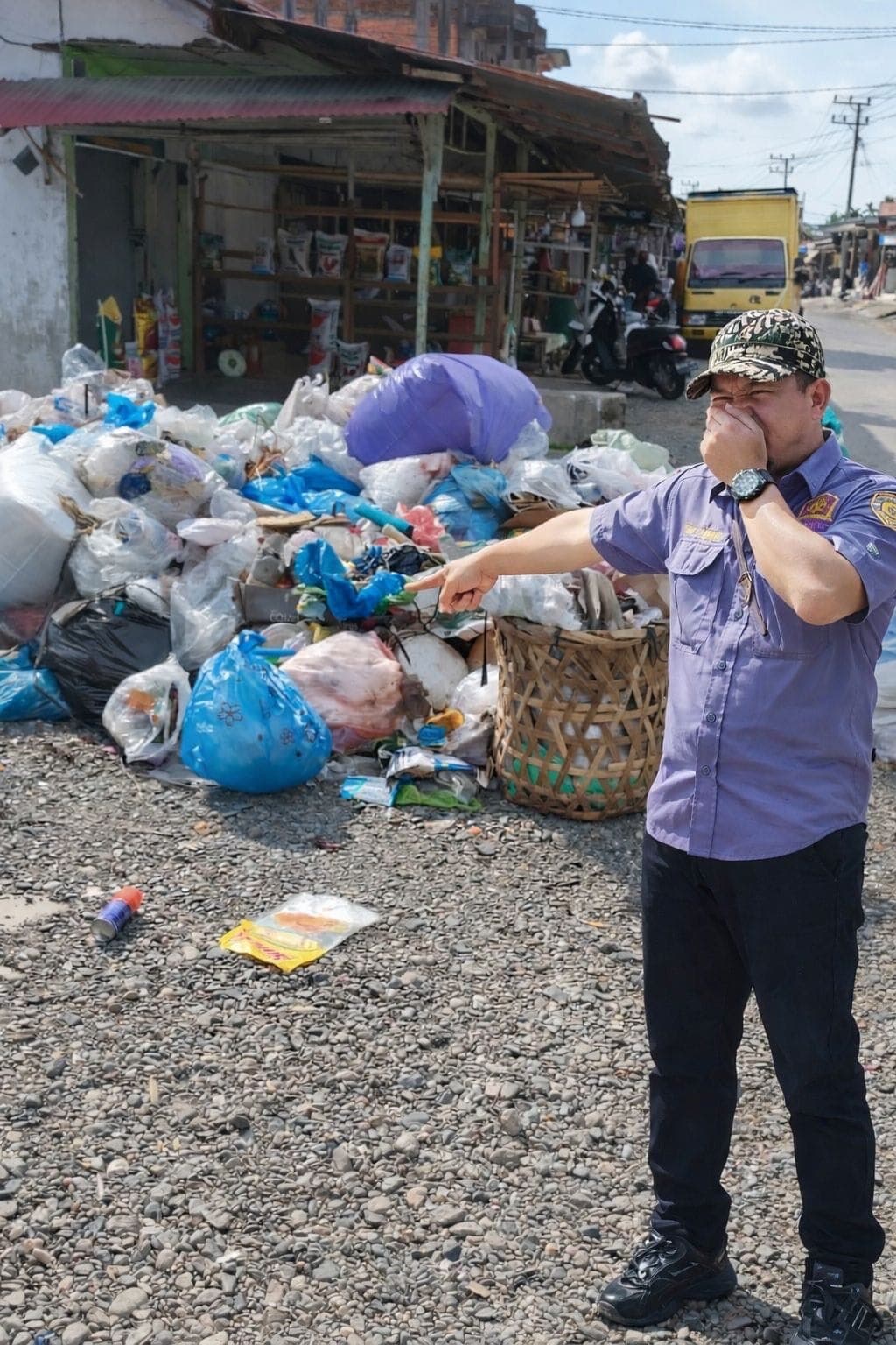 Tumpukan Sampah di Pasar Nagan Raya Ganggu Kesehatan Warga dan Aktivitas Pedagang